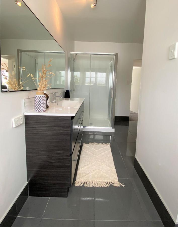Surf N Stay Whangamata Kültér fotó