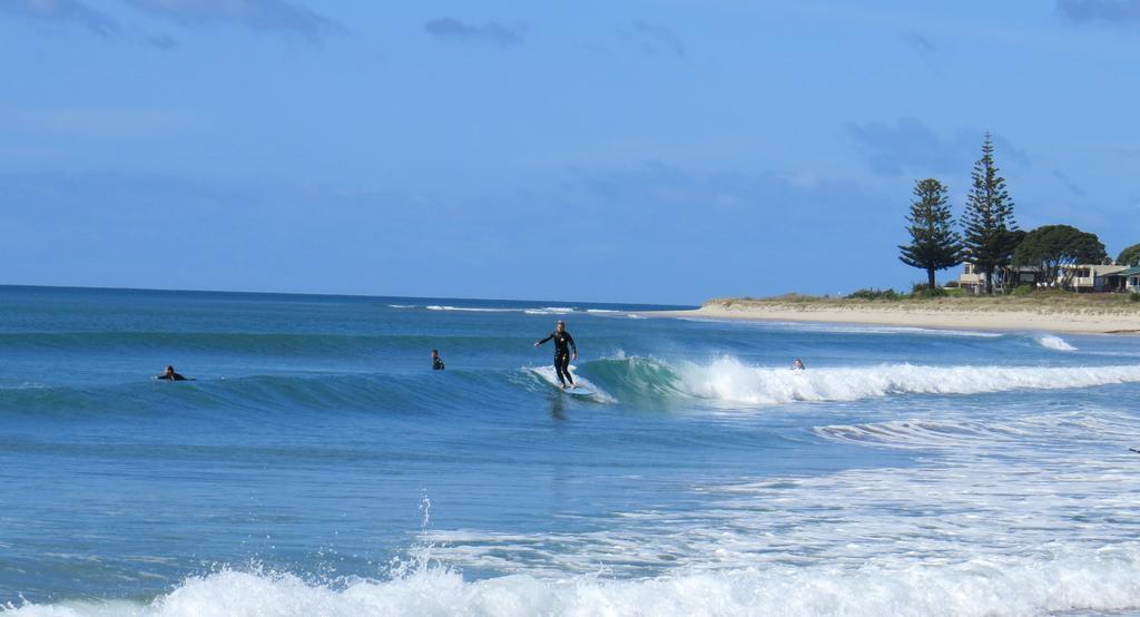 Surf N Stay Whangamata Kültér fotó