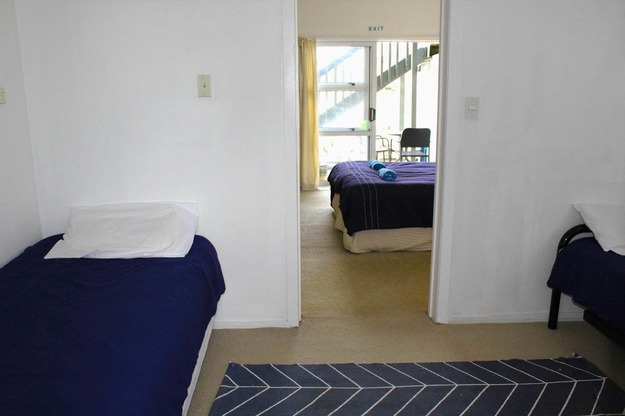 Surf N Stay Whangamata Kültér fotó